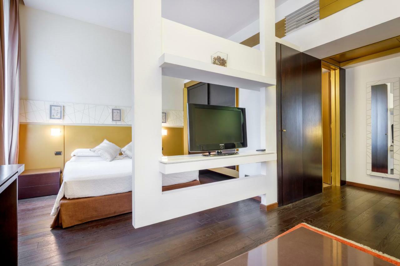 Ht Romeo Al Babuino Hotel Exterior photo